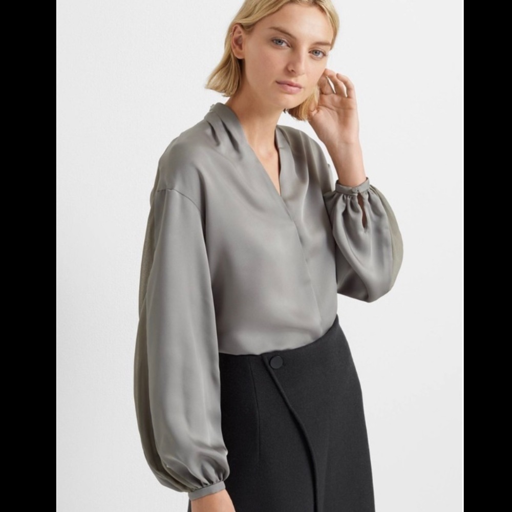 𝅺BNWT Club Monaco Sheer Combo Blouse